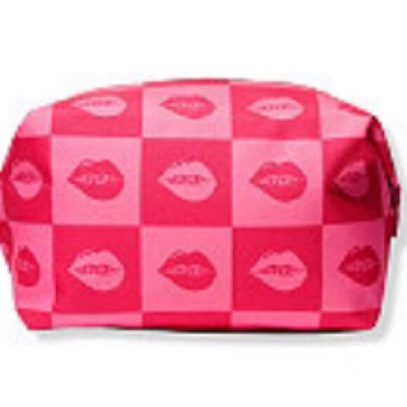 🦋$10~ Benefit Cosmetic ~ Pink Lips Checkered Bag ~ Case Travel ~ NWT - Picture 1 of 6